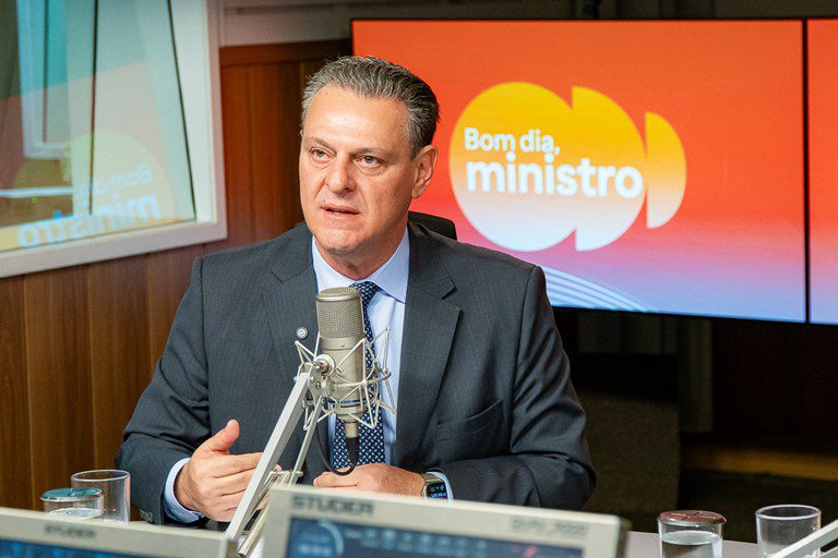 Ministro detalha MP com crédito de R$ 12 bilhões para renegociação de dívidas de produtores rurais