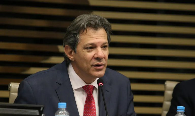 Haddad diz esperar debate racional sobre tarifaço entre Brasil e EUA