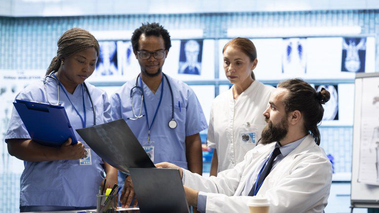 União confirma na Justiça critérios para autorizar novos cursos de Medicina