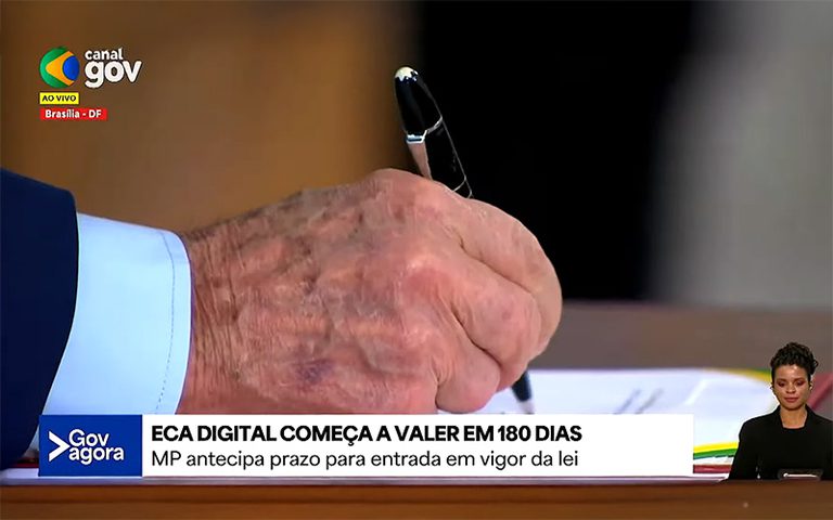 Lula sanciona lei que protege crianças na internet e anuncia medidas para infraestrutura digital