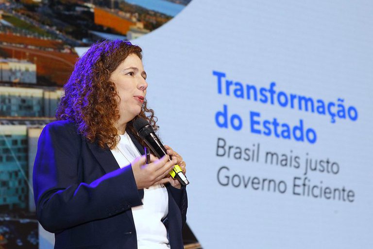 Ministério da Gestão transforma 66 mil cargos obsoletos em 35,9 mil novas vagas
