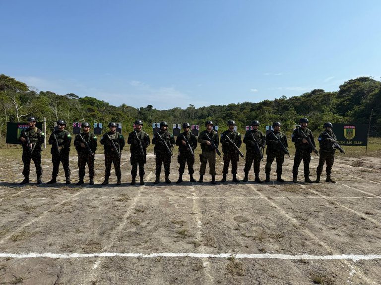 Militares brasileiros se preparam para missão de paz da ONU no Congo Militares brasileiros se preparam para missão de paz da ONU no Congo