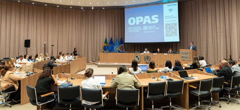Saúde realiza diagnóstico nacional para otimizar serviços de laboratórios públicos Saúde realiza diagnóstico nacional para otimizar serviços de laboratórios públicos