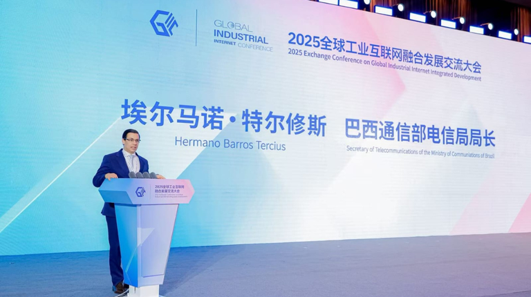 Na China, Brasil mostra protagonismo em políticas públicas de inclusão digital
