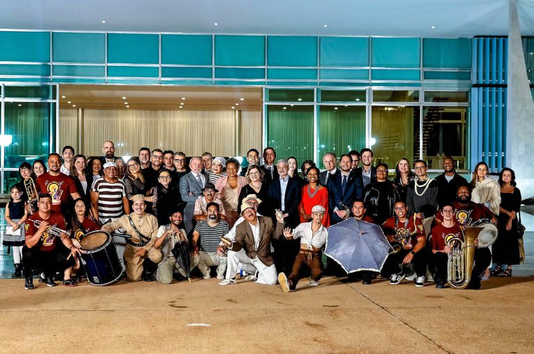 Filme o agente secreto no alvorada