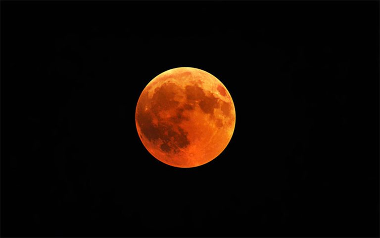 Programa do Observatório Nacional vai retransmitir eclipse total da Lua neste domingo Programa do Observatório Nacional vai retransmitir eclipse total da Lua neste domingo