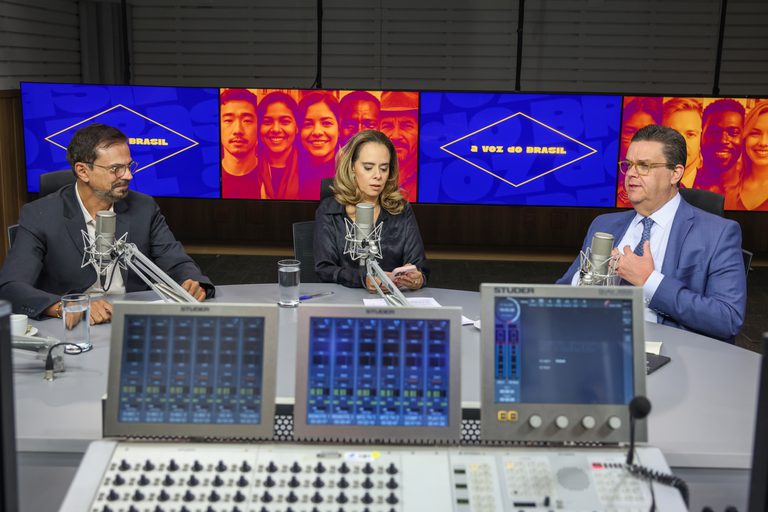 Programa vai acelerar revisão de benefícios do INSS e reduzir fila de espera