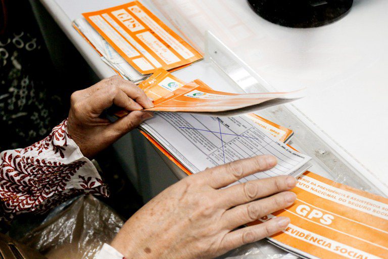 Saiba como colocar em dia contribuições previdenciárias atrasadas junto ao INSS