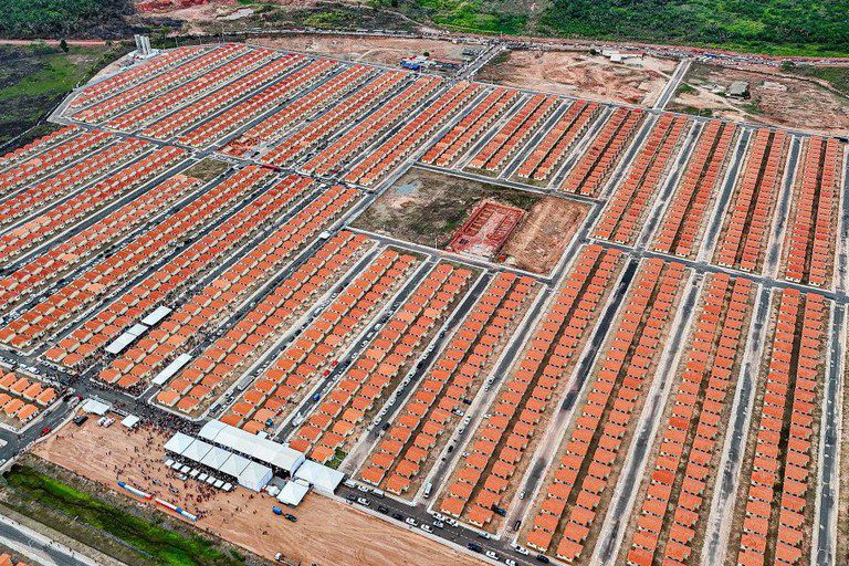 'Inauguramos uma cidade', diz Lula ao entregar Minha Casa, Minha Vida a 11 mil pessoas no Maranhão 'Inauguramos uma cidade', diz Lula ao entregar Minha Casa, Minha Vida a 11 mil pessoas no Maranhão