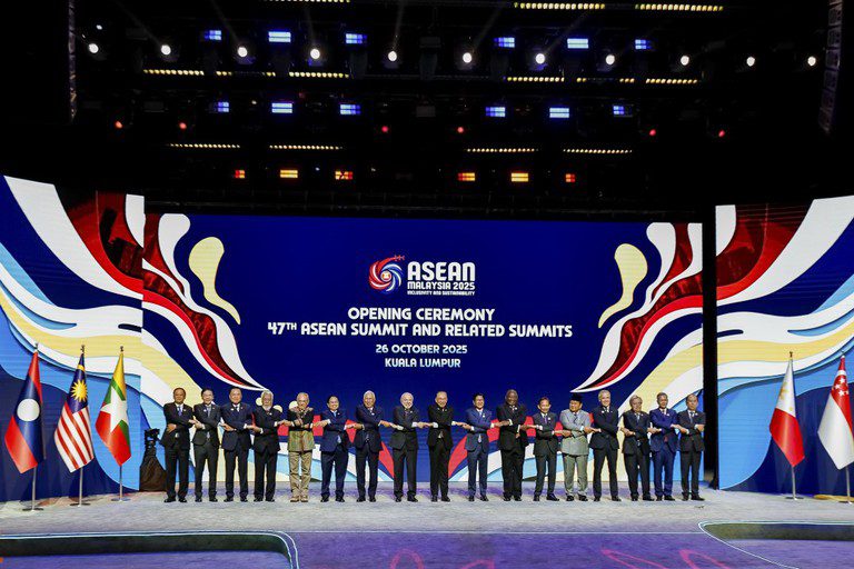 'Estar aqui é reafirmar a importância das relações do Brasil com o Sudeste Asiático' diz Lula sobre Cúpula da ASEAN