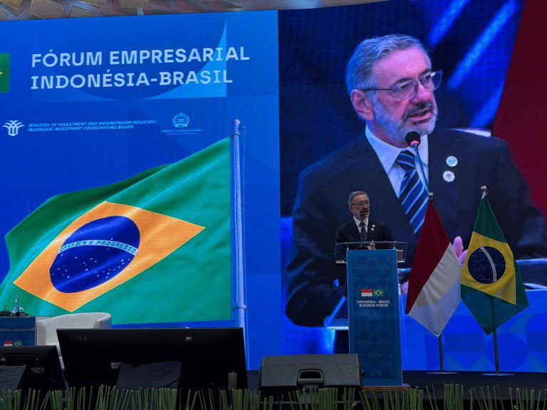 'Investir no Brasil é decisão estratégica e segura', afirma secretário-executivo do MDIC