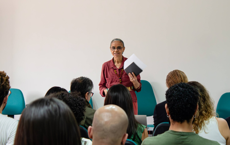 Acreditar criando: Marina Silva dá boas-vindas a novos servidores do ICMBio Acreditar criando: Marina Silva dá boas-vindas a novos servidores do ICMBio