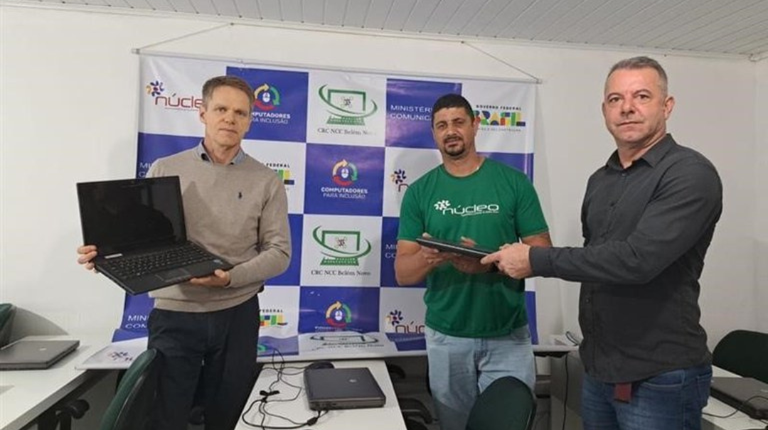Computadores para Inclusão recebe doação de 122 itens de tecnologia da Anatel