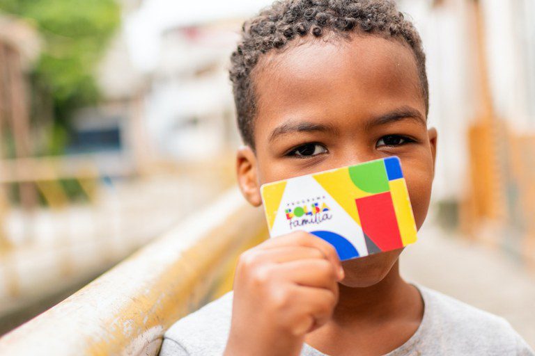 Bolsa Família completa 22 anos: uma política pública consolidada e um futuro com mais oportunidades Bolsa Família completa 22 anos: uma política pública consolidada e um futuro com mais oportunidades