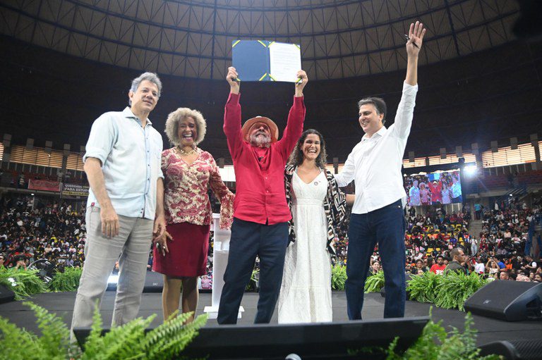 'O Brasil do futuro será melhor que Brasil do presente', afirma Lula ao anunciar apoio para cursinhos populares 'O Brasil do futuro será melhor que Brasil do presente', afirma Lula ao anunciar apoio para cursinhos populares