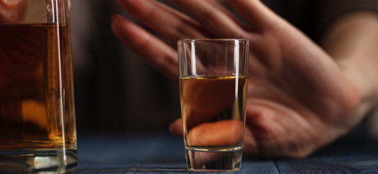Brasil registra 41 casos confirmados de intoxicação por metanol após consumo de bebidas alcoólicas Brasil registra 41 casos confirmados de intoxicação por metanol após consumo de bebidas alcoólicas