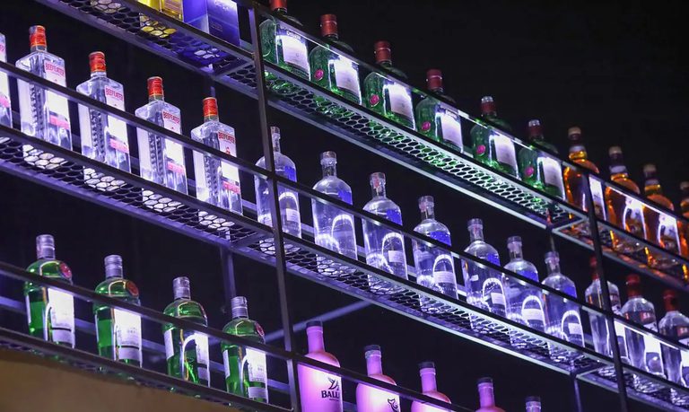 Brasil registra 46 casos confirmados de intoxicação por metanol após consumo de bebidas alcoólicas