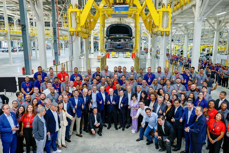 BYD inaugura em Camaçari polo estratégico da empresa na América Latina: 'Brasil tem vantagens únicas'