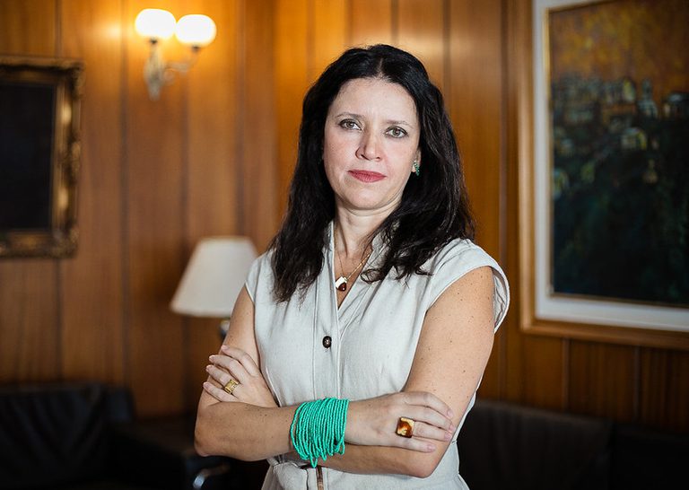 cristina_reis.jpg cristina_reis.jpg