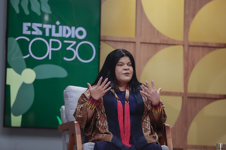 Demarcação de terras indígenas é medida eficaz para enfrentar crise climática, afirma ministra Demarcação de terras indígenas é medida eficaz para enfrentar crise climática, afirma ministra