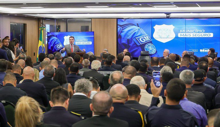 Jader Filho: diálogo com municípios produz novo programa de segurança pública