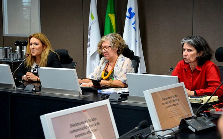 Paciente tem direito à transparência sobre seu estado de saúde, defendem especialistas Paciente tem direito à transparência sobre seu estado de saúde, defendem especialistas
