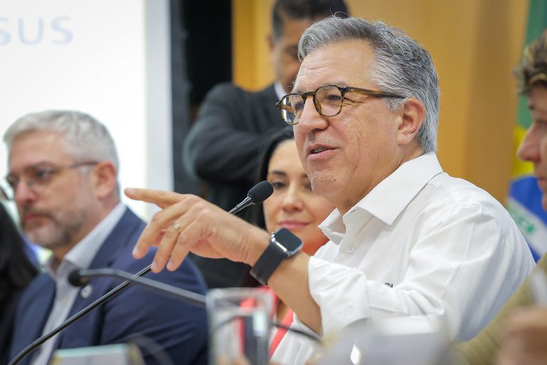 Governo cria auxílio transporte, alimentação e hospedagem para pacientes de radioterapia Governo cria auxílio transporte, alimentação e hospedagem para pacientes de radioterapia
