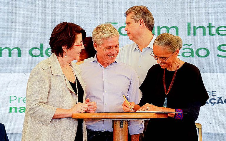 Governo anuncia R$ 150 milhões do Fundo Amazônia ao Programa Florestas Produtivas Governo anuncia R$ 150 milhões do Fundo Amazônia ao Programa Florestas Produtivas