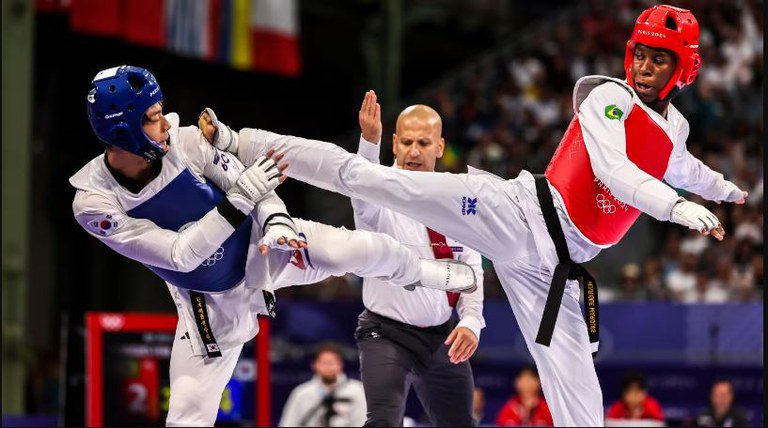 Henrique Marques, beneficiário do Bolsa Atleta, é campeão mundial de taekwondo na categoria até 80kg