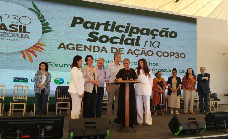 R$ 300 milhões para milhares de famílias produzirem enquanto protegem a Amazônia R$ 300 milhões para milhares de famílias produzirem enquanto protegem a Amazônia