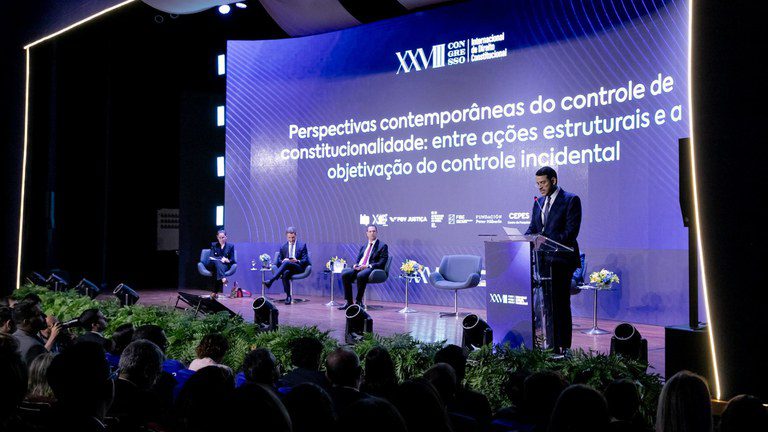 Judiciário não pode ser formulador solitário de decisões, diz Jorge Messias Judiciário não pode ser formulador solitário de decisões, diz Jorge Messias