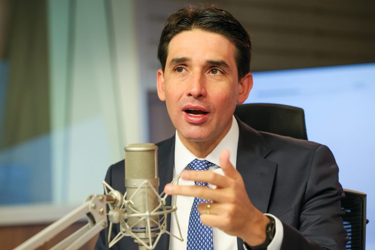 Leilão do canal de acesso do Porto de Paranaguá (PR) é destaque da Voz do Brasil desta sexta Leilão do canal de acesso do Porto de Paranaguá (PR) é destaque da Voz do Brasil desta sexta