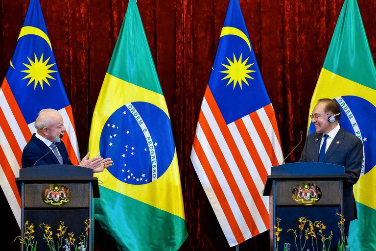 Lula: 'A relação do Brasil com a Malásia muda de patamar a partir de hoje' Lula: 'A relação do Brasil com a Malásia muda de patamar a partir de hoje'