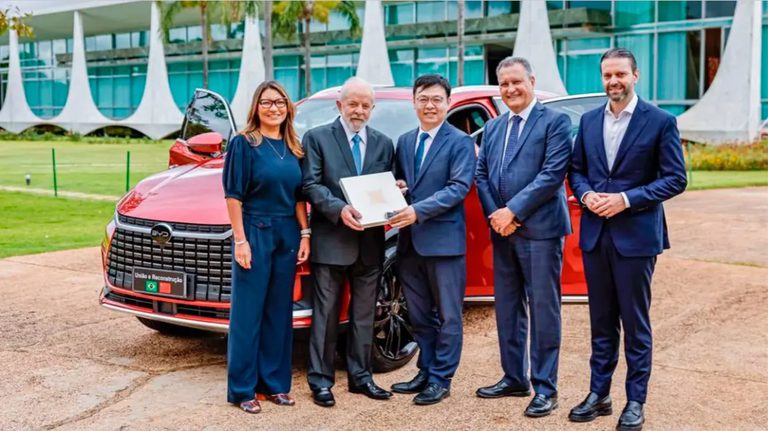 Em inauguração de fábrica BYD, Lula reforça compromisso com a reindustrialização Em inauguração de fábrica BYD, Lula reforça compromisso com a reindustrialização