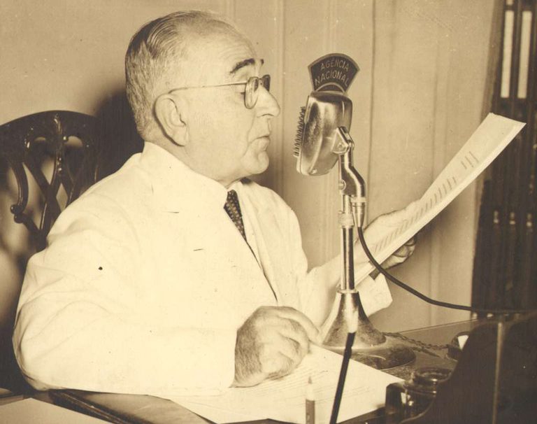 No rádio, hoje: Getúlio iniciou profissionalização do serviço público No rádio, hoje: Getúlio iniciou profissionalização do serviço público