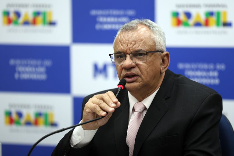 Novidades na concessão do seguro-defeso são destaque da Voz do Brasil desta quarta