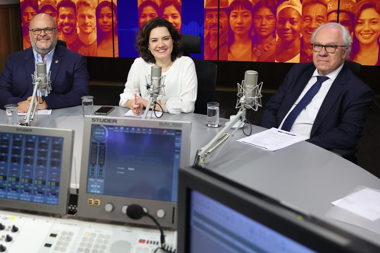 Prova Nacional Docente vai elevar a qualidade da educação básica brasileira Prova Nacional Docente vai elevar a qualidade da educação básica brasileira
