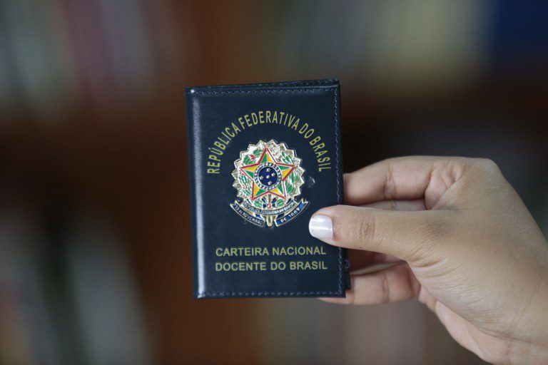 Saiba como solicitar a Carteira Nacional Docente do Brasil Saiba como solicitar a Carteira Nacional Docente do Brasil