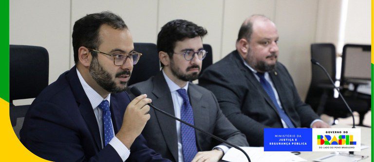 Sistema de Defesa do Consumidor alinha estratégias ante casos de intoxicação por metanol Sistema de Defesa do Consumidor alinha estratégias ante casos de intoxicação por metanol