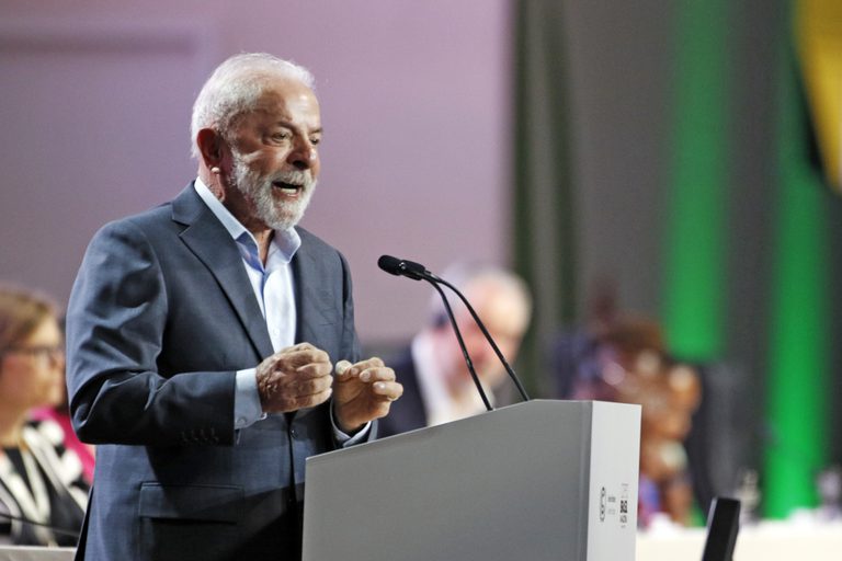 ‘É momento de impor nova derrota aos negacionistas’, diz Lula na abertura da COP 30