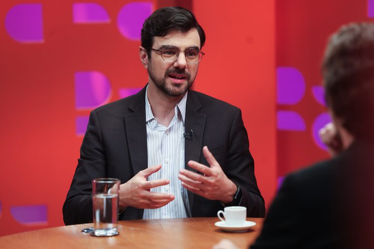 ‘Tem uma mudança social acontecendo no Brasil’, diz Guilherme Mello