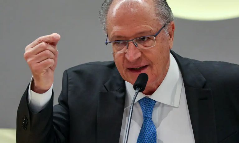 Alckmin tem reunião com governos estaduais para tratar de exportações e investimentos