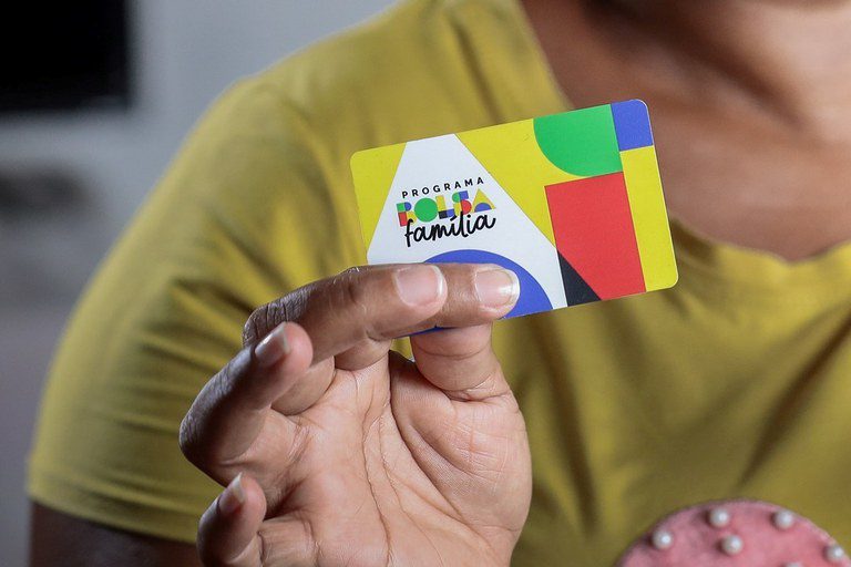 Bolsa Família chega a 18,65 milhões de lares a partir desta sexta (14)