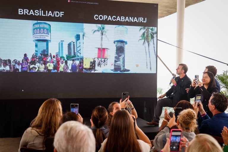 Brasil celebra marca histórica de 8 milhões de turistas internacionais em 2025