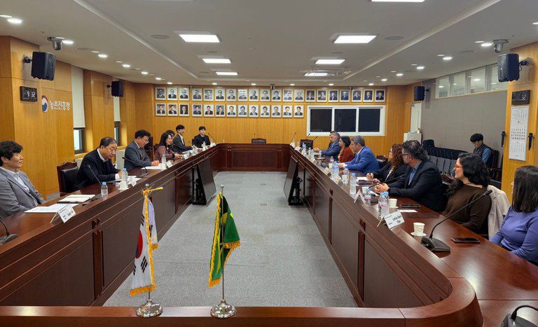 Brasil e Coreia do Sul estreitam cooperação técnica para inovação em defensivos