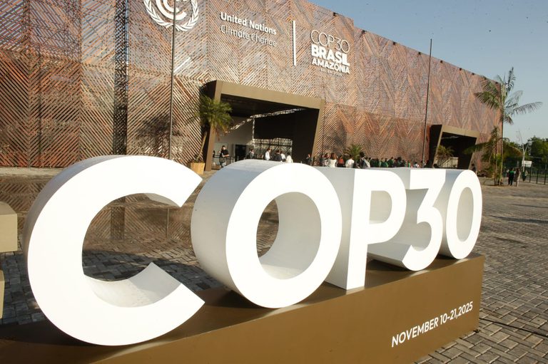 Brasil entrega COP 30 carbono zero, com 130 mil toneladas de CO₂compensadas e certificadas