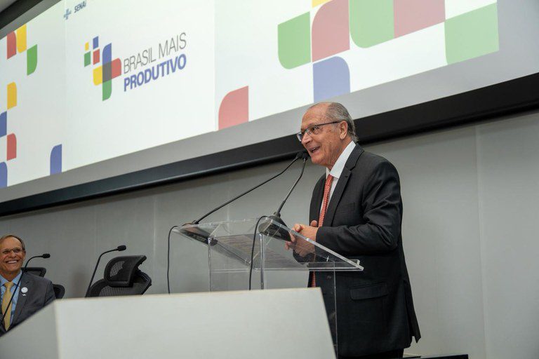 Brasil Mais Produtivo celebra aumento de produtividade e 67,5 mil empresas atendidas
