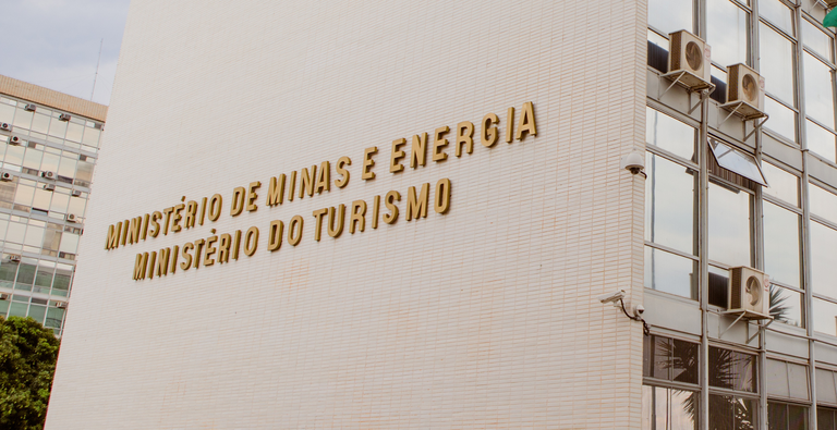 Brasil reforça cooperação internacional para descarbonizar setor de óleo e gás