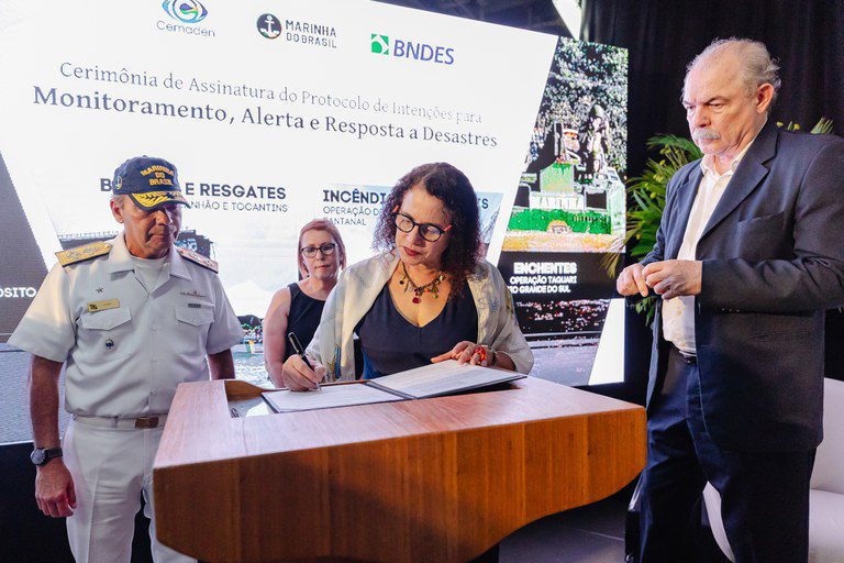 Governo Federal e BNDES unem esforços para fortalecer resposta a desastres climáticos