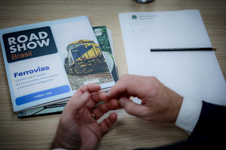 Governo prevê oito leilões de ferrovias e investimentos de R$ 140 bilhões em 2026